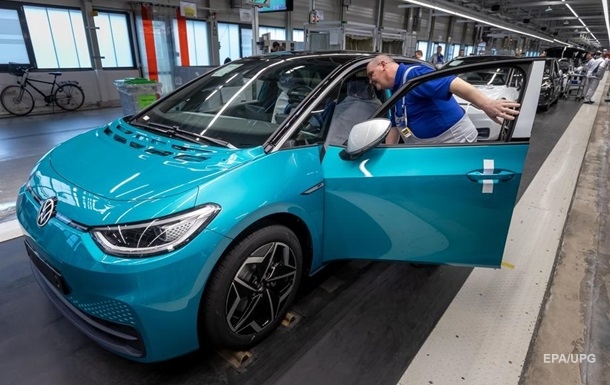 Автоконцерн Volkswagen возобновляет работу
