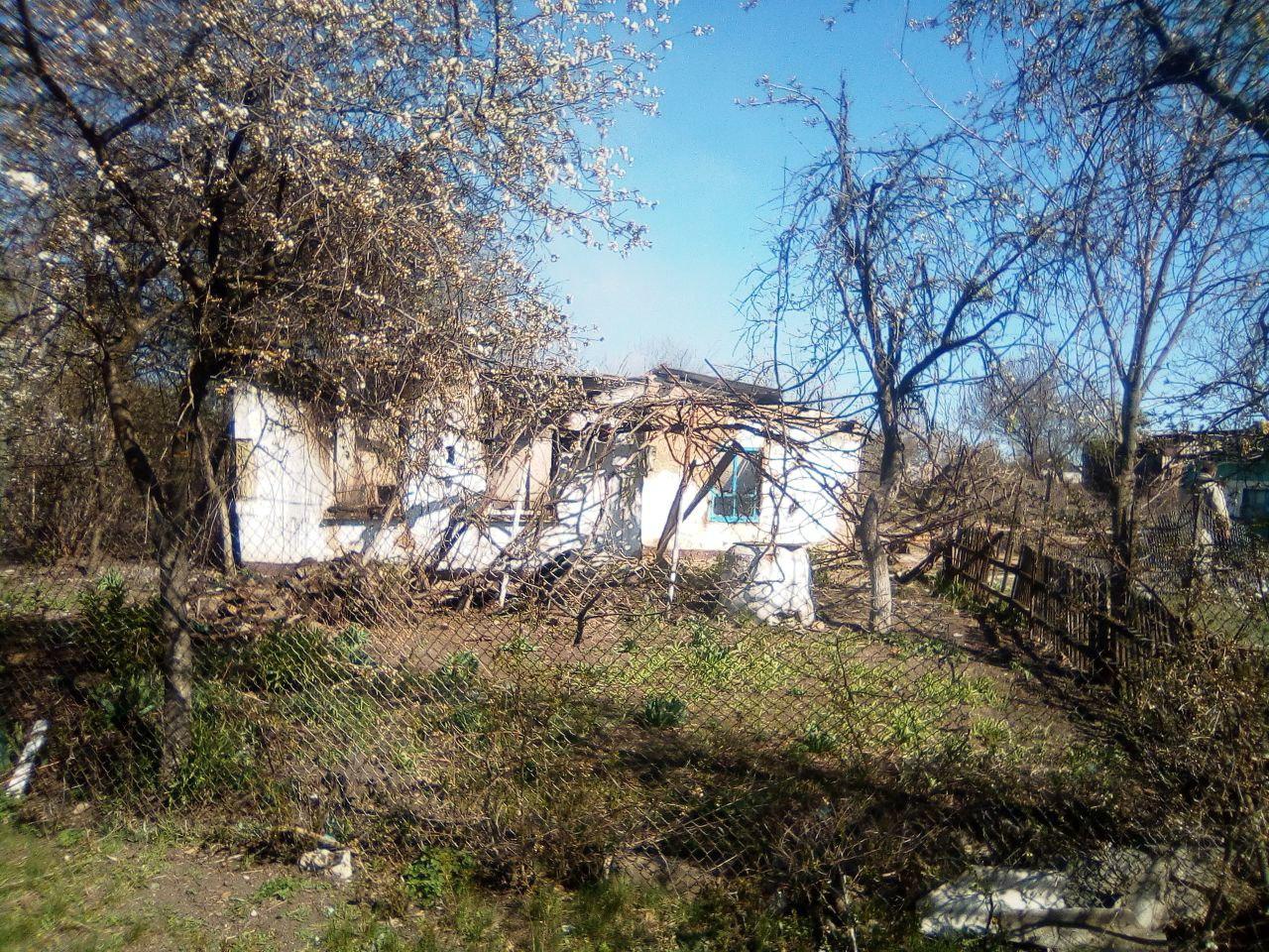 На пепелище в селе на Кировоградщине нашли мертвыми троих детей (фото)