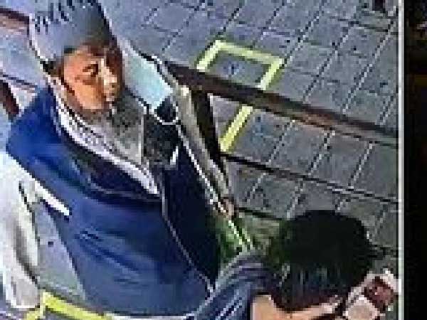 Зараженный COVID-19 человек специально плюнул перед смертью в лицо незнакомцу на вокзале (страшное видео)