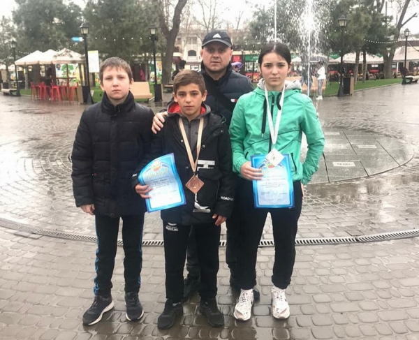 Вольная борьба. Юные спортсмены Одесской области завоевали 9 медалей чемпионата Украины