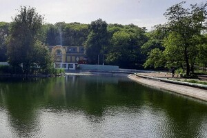 Порадуйся: на территории Дюковского парка в Одессе почистили пруд 
