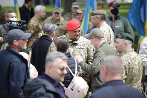Годовщина трагедии: в центре Одессы прошел Марш защитников города