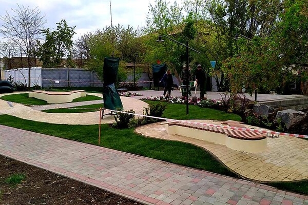 Поездка выходного дня: в Доброславе открыли уникальный сквер 