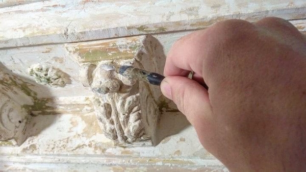 В Лютеранском переулке продолжается реставрация старинной росписи — специалисты просят о помощи