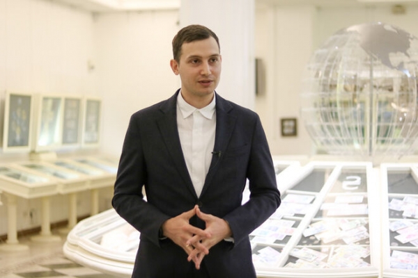 
Денежная реформа в Украине: как на гривне появились Хмельницкий и Мазепа
