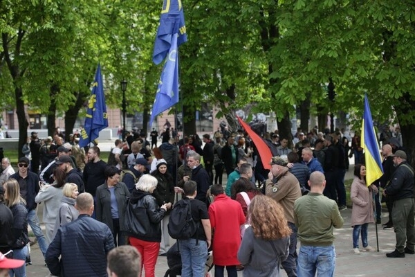 Годовщина трагедии: в центре Одессы прошел Марш защитников города