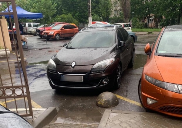 Я паркуюсь как: свежая фотоподборка наглых водителей в Одессе