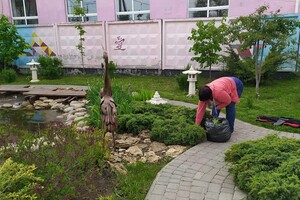 Поездка выходного дня: в Доброславе открыли уникальный сквер 