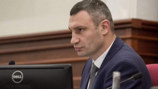 К Виталию Кличко приехали с обысками