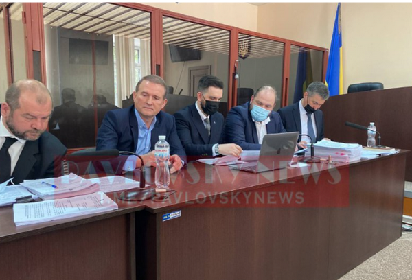 Медведчук прибув до суду щодо обрання запобіжного заходу