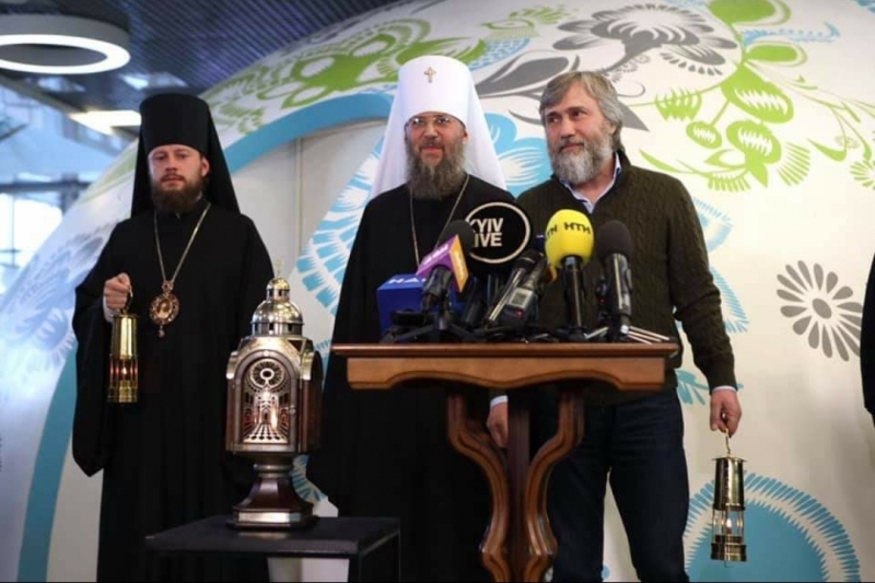 Вадим Новинський привіз в Україну Благодатний Вогонь
