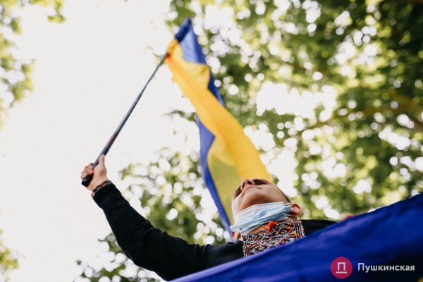 По Одессе прошел Мегамарш в вышиванках: как это было. Фоторепортаж