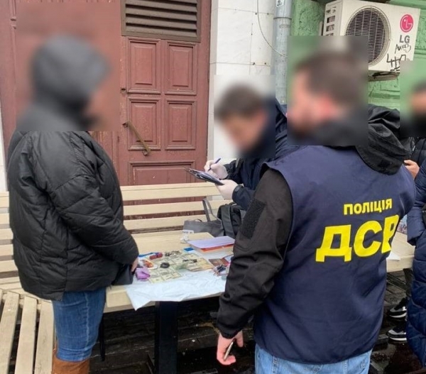 Сотруднице одесской миграционной службы грозит 10 лет за взятку
