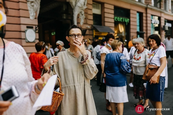 По Одессе прошел Мегамарш в вышиванках: как это было. Фоторепортаж