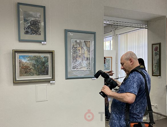 Художник поделился с одесситами «Гуашевыми чувствами»