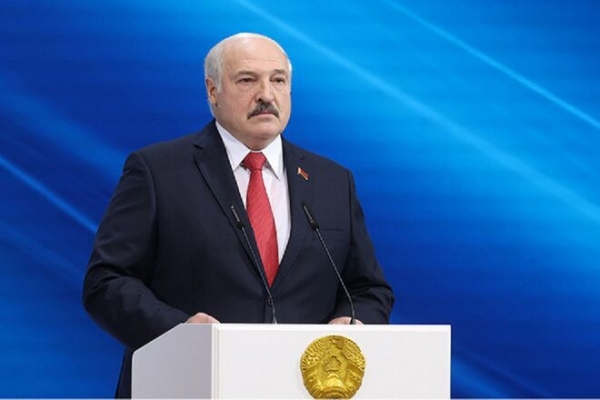 
Лукашенко поручил полностью закрыть границу с Украиной

