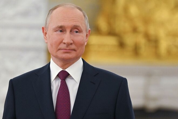
Путин публично призвал Зеленского прекратить преследовать Медведчука. А теперь представьте, как он защищает Медведчука не публично, – мнение политолога
