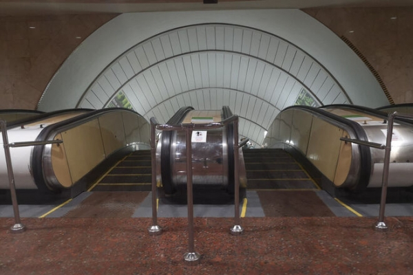 
Covid-сертификаты не дают права ездить в метро во время локдауна: в КГГА это не предусмотрели
