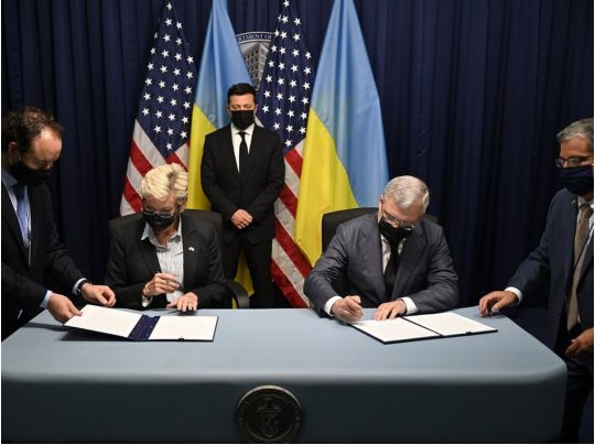 Візит Зеленського в США: підписані важливі документи про співпрацю між державами в енергетичній сфері