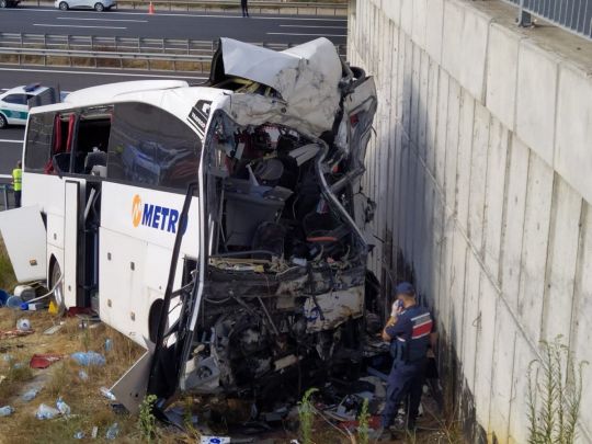 В Анталії розбився автобус з іноземними туристами: є жертви