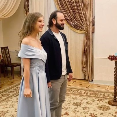 Зірка «Татусевих дочок» і знаменитий фігурист стали батьками