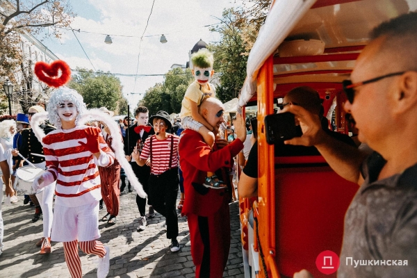 В Одессе прошел парад клоунов — как это было. Фоторепортаж