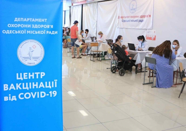 Где сделать прививку от коронавируса на выходных в Одессе: пункты и центры вакцинации