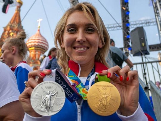 Плюс коробка цукерок і записка з вибаченнями: олімпійській чемпіонці повернули вкрадені медалі