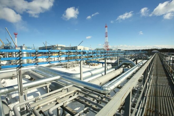 
Газ в Европе приближается к $2000: в Кремле опровергли причастность к росту цен

