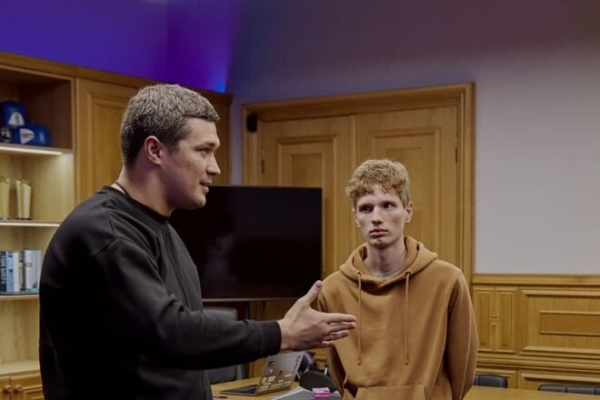
Создателя фейковой "Дії" отправили на "перевоспитание" в Минцифры
