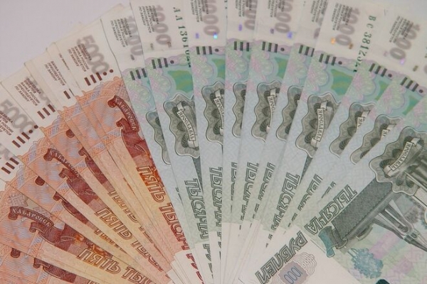 
Банкам запретят принимать рубли для пополнения депозитов
