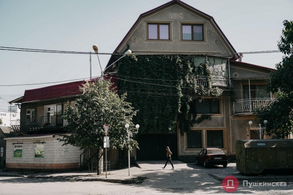 Нетуристическая Одесса, часть 1: смесь времен на окраине Молдаванки. Фоторепортаж