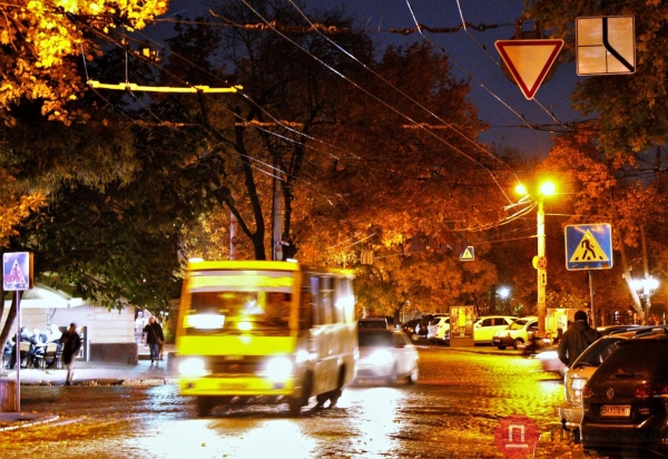 Внимание на знаки: у Соборной площади в Одессе изменили схему движения