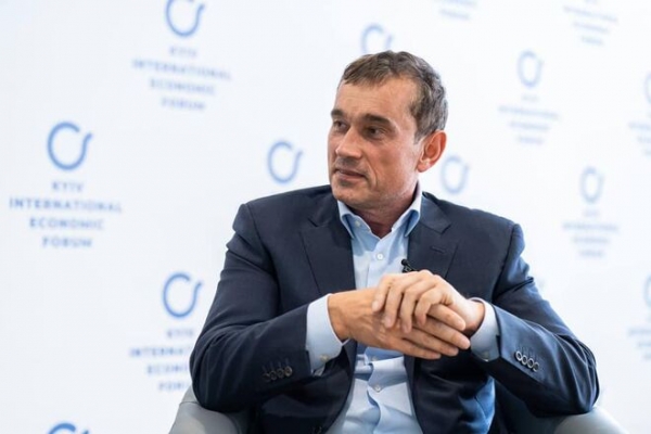 
Совладельцем Большевика стал бизнесмен Хмельницкий: что будет с заводом
