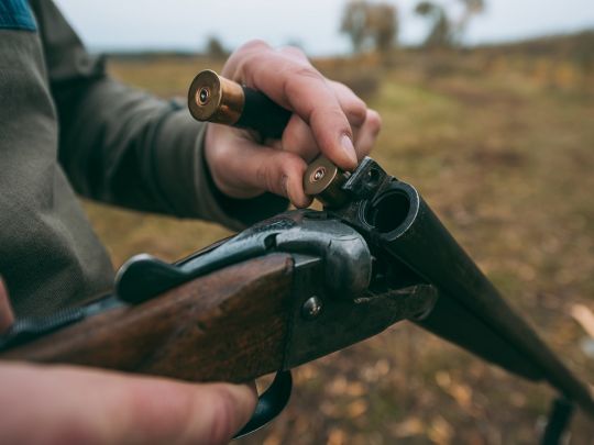 Полювання не вдалося: в Росії п'яний суддя підстрелив колегу, прийнявши його за качку