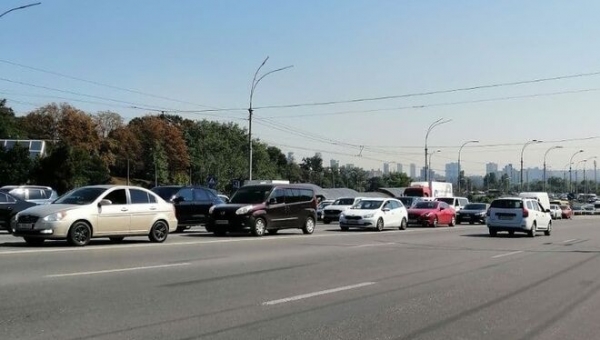 
В Украине заработали новые ПДД: что изменилось
