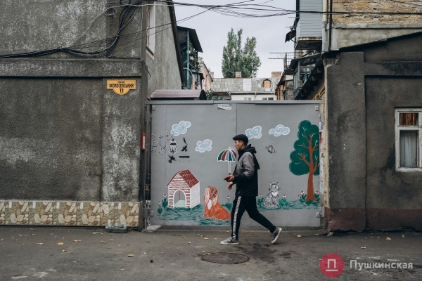 Нетуристическая Одесса, часть 2: смесь старого города и промзоны на Сахалинчике. Фоторепортаж