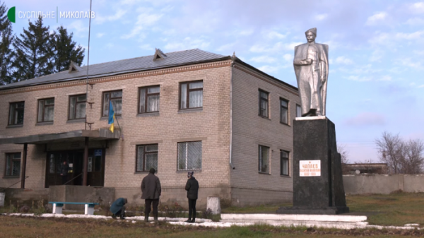 Памятник Чапаеву в Николаевской области снесут вопреки мнению 70 % жителей