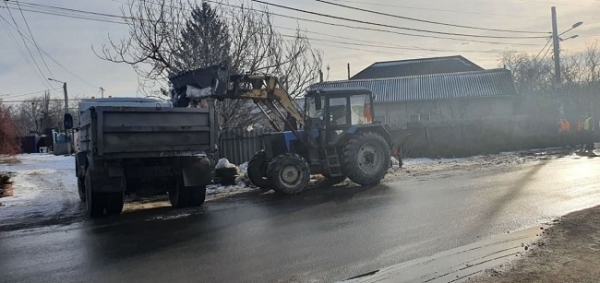 Жители Крайней улицы еженедельно создают помойку у своих домов