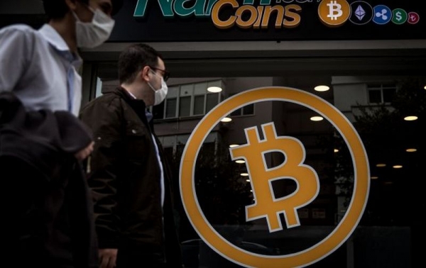 Биткойн из-за ошибки подорожал до 800 млрд долларов