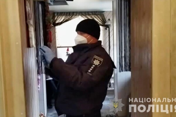 В Одесской области решили во время снегопада уложить асфальт: опубликовано видео