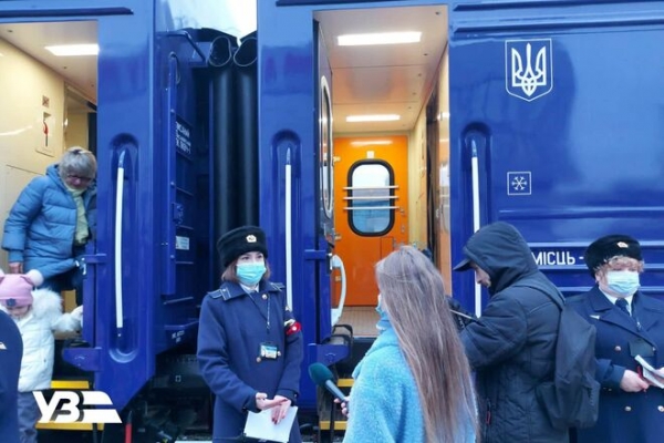 
Укрзализныця запускает новый туристический маршрут через Буковель
