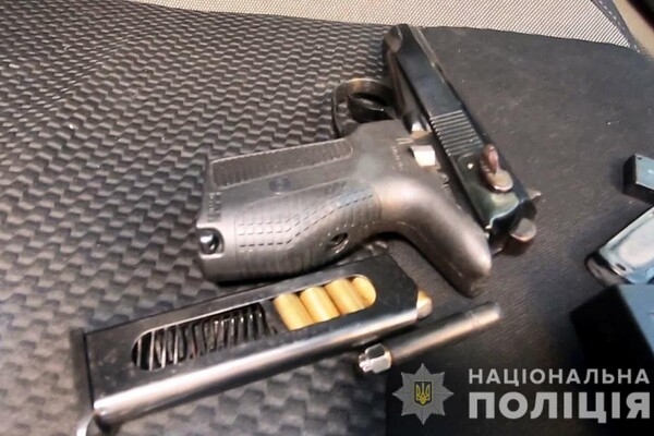 Мужа известной одесской певицы задержали по подозрению в угоне авто