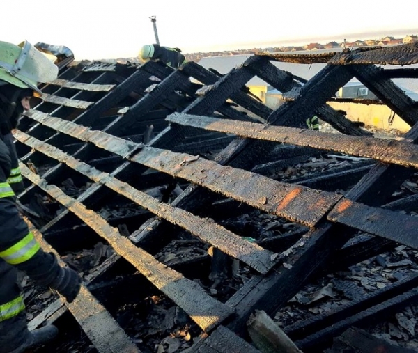 В Одессе спасли шесть автомобилей из горевшей в Киевском районе СТО