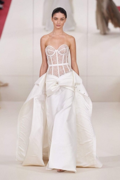 Алла Костромичева вышла на подиум Alexis Mabille в Париже