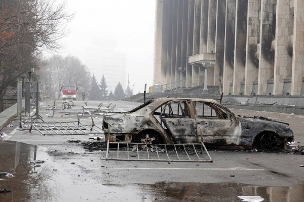 Казахстан: во время беспорядков погибли дети, в стране застряли более сотни украинцев, а киргизского музыканта выдали за бандита