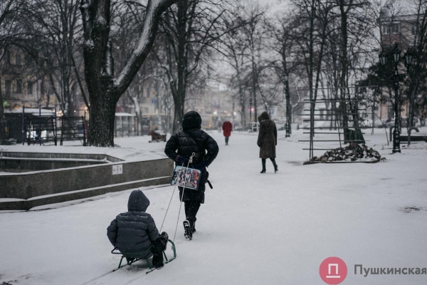 Как Одесса и одесситы встретили первый настоящий снегопад 2022 года. Большой фоторепортаж