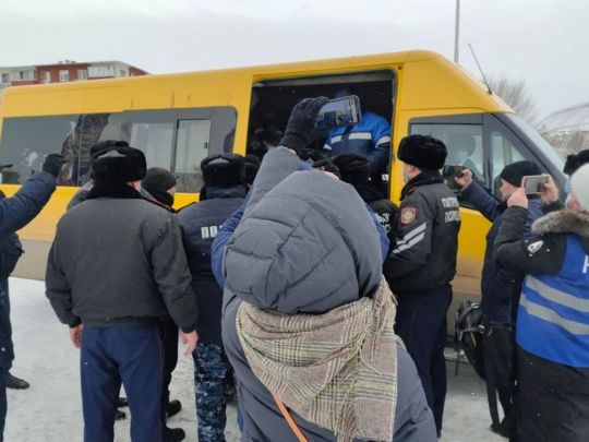 Казахстан охопили масові акції протесту, почалися затримання: що відбувається