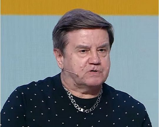 «Справу Порошенка влада програє, зокрема, з вини заступника голови ОПУ Андрія Смирнова», — політолог
