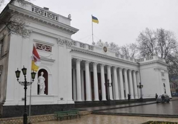 Местные власти Одессы передали управление городом военному командованию